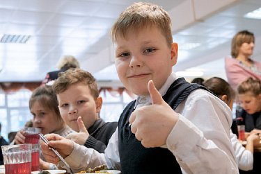 Вам нравятся школьные обеды?